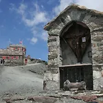 Rifugio Garibaldi מלון