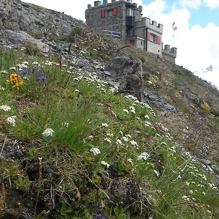 Rifugio Garibaldi Szálloda *