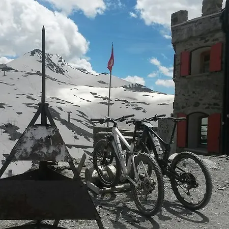 מלון Rifugio Garibaldi *