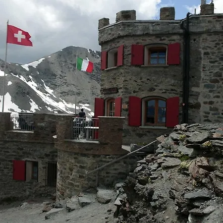 מלון Rifugio Garibaldi *